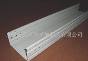 草莓视频网站鋁合金槽式橋架是（shì）其它橋架無法替代的
