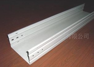 全封（fēng）閉橋架焊接因素要考慮