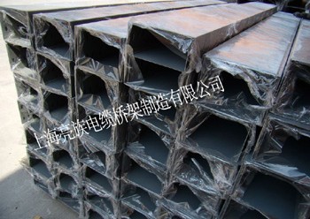 槽式（shì）電纜橋架是否達標是非常值（zhí）得注意的